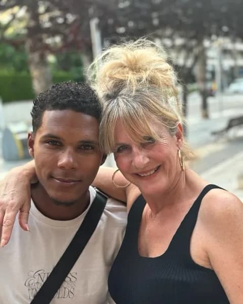 Christine Havard, créatrice de Joya Burkina, aux côtés de Raphaël